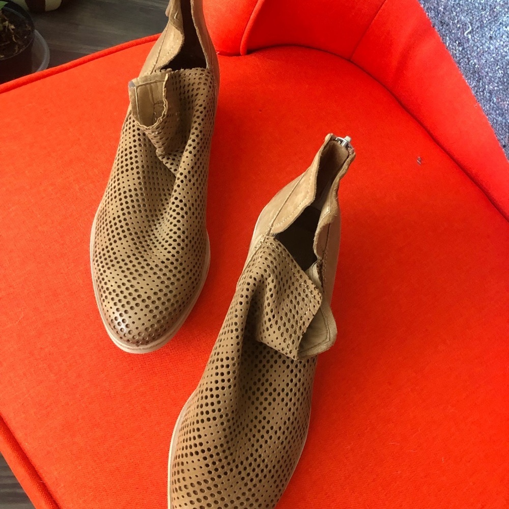 Dolce Vita Booties